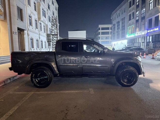 Mercedes  2017, 135,000 km - 2.3 l - Bakı