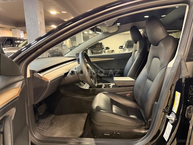 Tesla Model 3-11