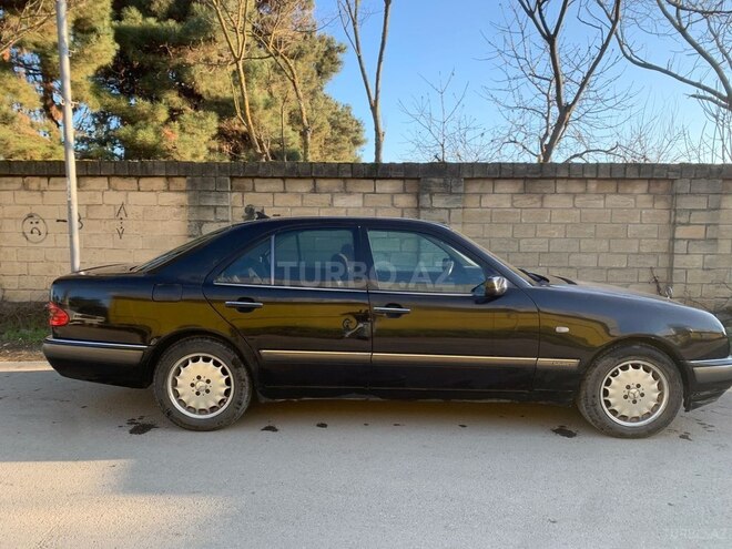 Mercedes E 280 4MATIC 1998, 379,000 km - 2.8 l - Xaçmaz