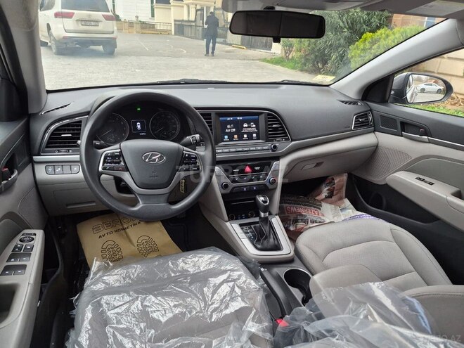 Hyundai Elantra 2017, 143,000 km - 1.8 л - Bakı