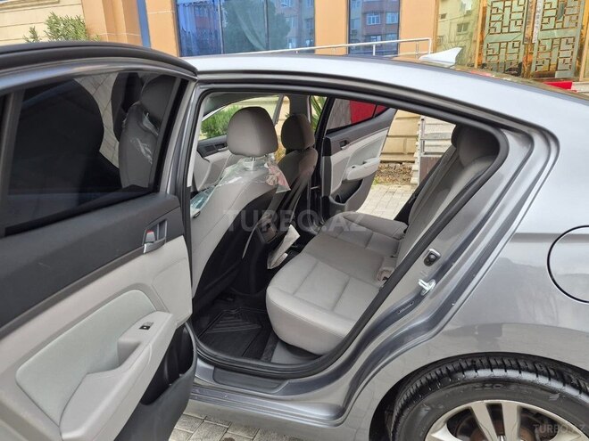 Hyundai Elantra 2017, 143,000 km - 1.8 л - Bakı