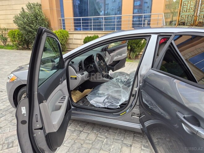 Hyundai Elantra 2017, 143,000 km - 1.8 л - Bakı