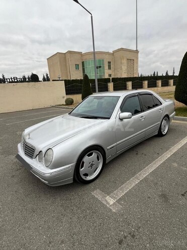 Mercedes E 240 2000, 399,000 km - 2.4 l - Ağcabədi