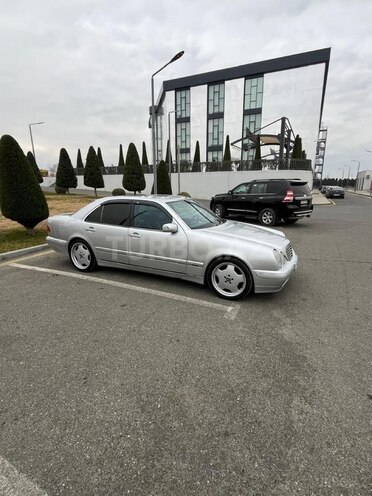 Mercedes E 240 2000, 399,000 km - 2.4 l - Ağcabədi