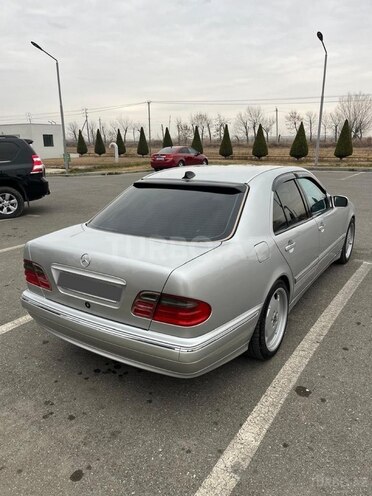 Mercedes E 240 2000, 399,000 km - 2.4 l - Ağcabədi