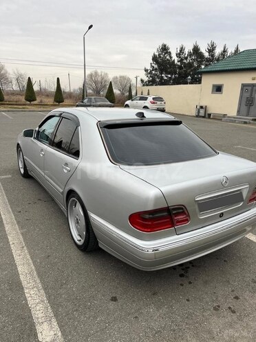 Mercedes E 240 2000, 399,000 km - 2.4 l - Ağcabədi