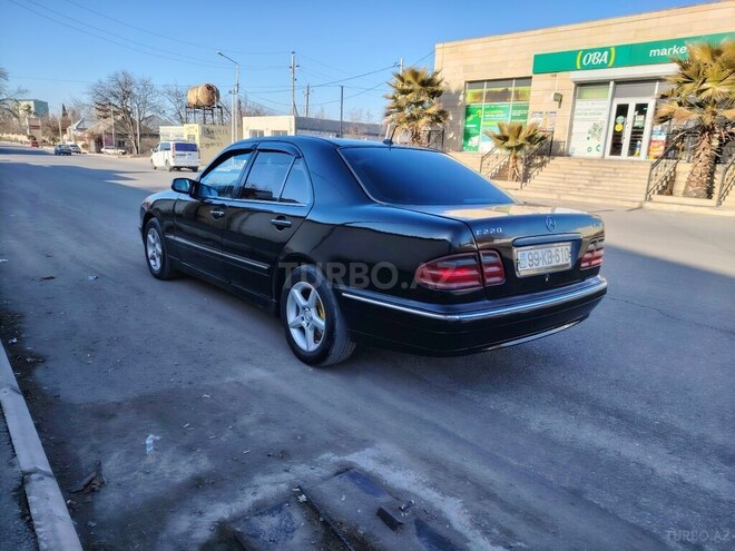 Mercedes E 220 2000, 469,447 km - 2.2 l - Ağstafa