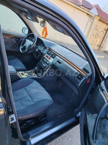 Mercedes E 220 2000, 469,447 km - 2.2 l - Ağstafa