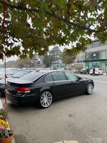 BMW 750-7