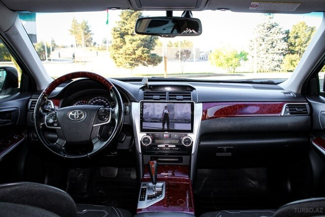 Toyota Camry-9