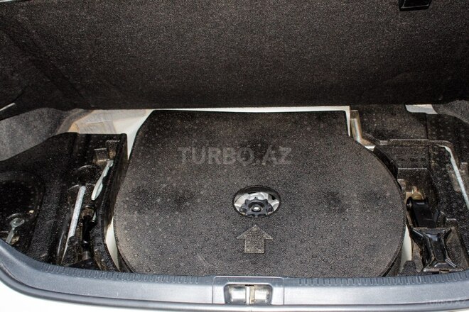 Toyota Camry-12