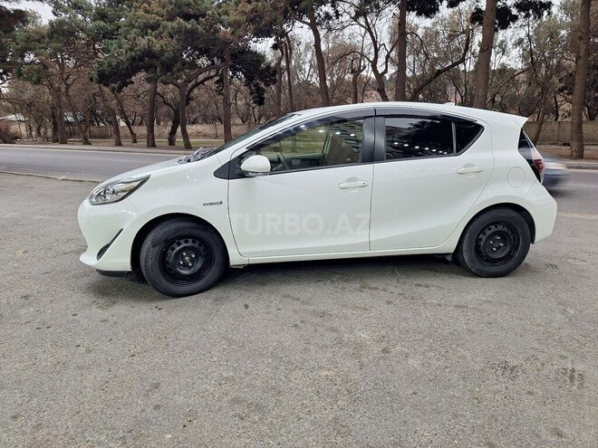 Toyota Aqua 2019, 195,500 km - 1.5 l - Bakı