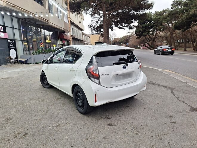 Toyota Aqua 2019, 195,500 km - 1.5 l - Bakı