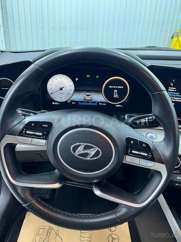 Hyundai Elantra 2023, 13,569 km - 1.6 l - Bakı