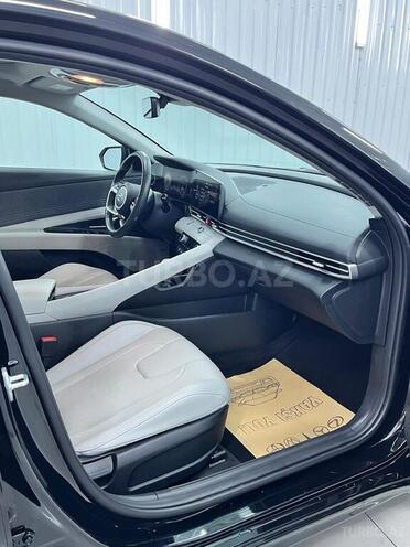 Hyundai Elantra 2023, 13,569 km - 1.6 l - Bakı