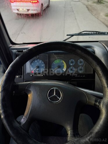 Mercedes Atego 818 2000, 645,000 km - 4.3 l - Bakı