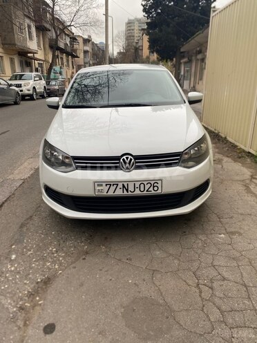 Volkswagen Polo 2015, 269,425 km - 1.6 l - Bakı