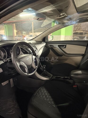 Hyundai Elantra 2015, 150,000 km - 1.8 л - Bakı