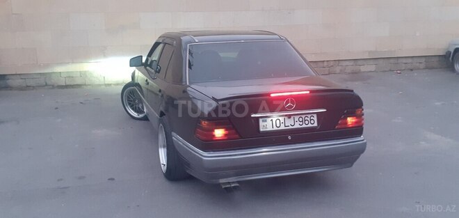 Mercedes 220 E 1994, 258,698 km - 2.2 l - Bakı