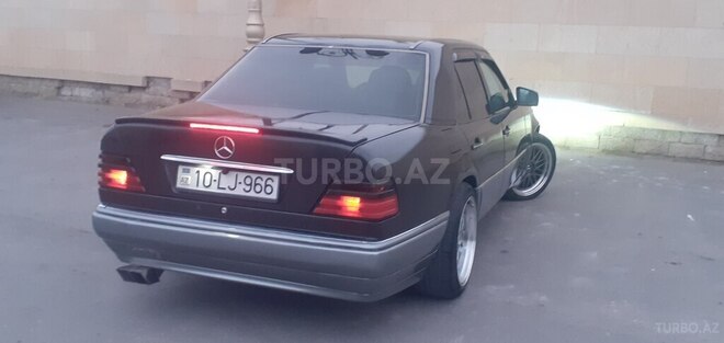 Mercedes 220 E 1994, 258,698 km - 2.2 l - Bakı