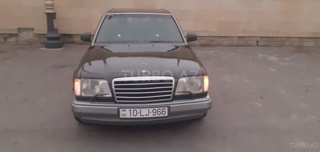 Mercedes 220 E 1994, 258,698 km - 2.2 l - Bakı