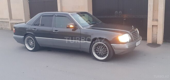 Mercedes 220 E 1994, 258,698 km - 2.2 l - Bakı