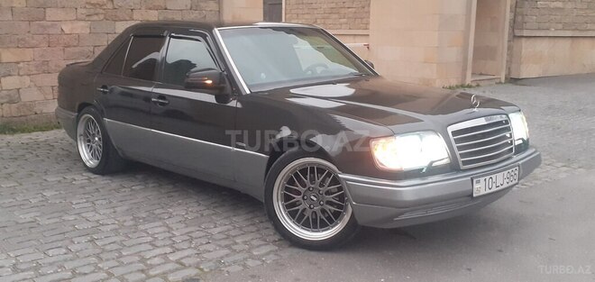 Mercedes 220 E 1994, 258,698 km - 2.2 l - Bakı