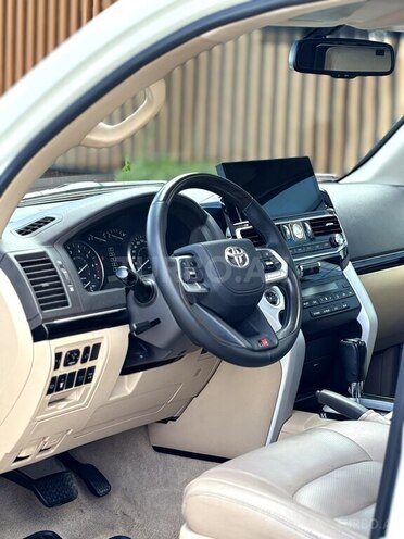 Toyota Land Cruiser 2012, 287,000 km - 4.0 л - Quba