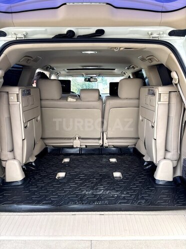 Toyota Land Cruiser 2012, 287,000 km - 4.0 л - Quba