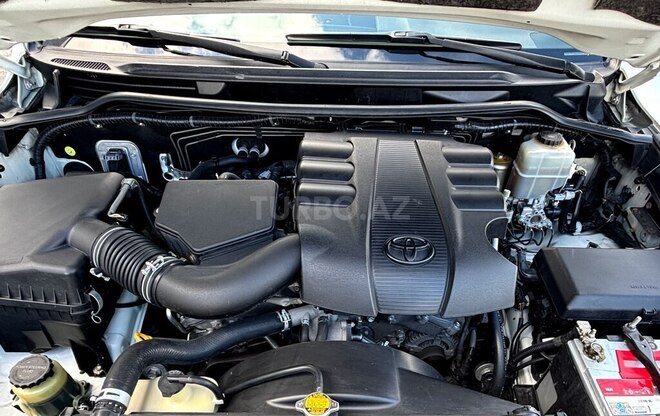 Toyota Land Cruiser 2012, 287,000 km - 4.0 л - Quba
