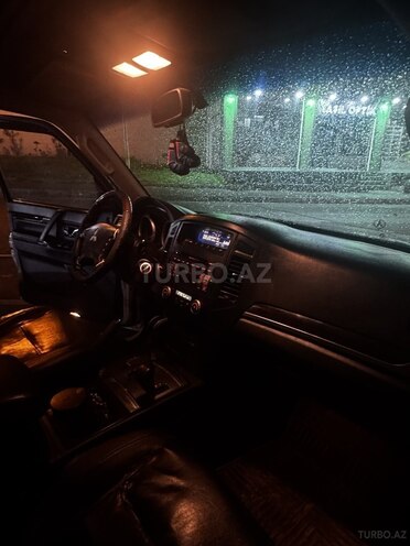 Mitsubishi Pajero 2012, 329,196 km - 3.8 л - Bakı