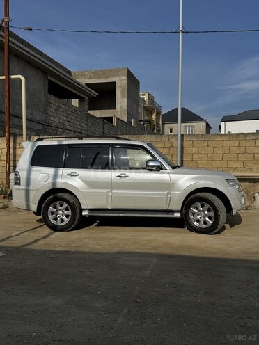 Mitsubishi Pajero 2012, 329,196 km - 3.8 л - Bakı