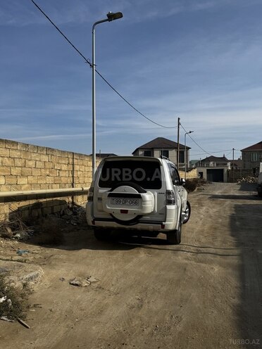 Mitsubishi Pajero 2012, 329,196 km - 3.8 л - Bakı