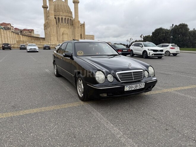 Mercedes E 220 2000, 485,600 km - 2.2 l - Bakı
