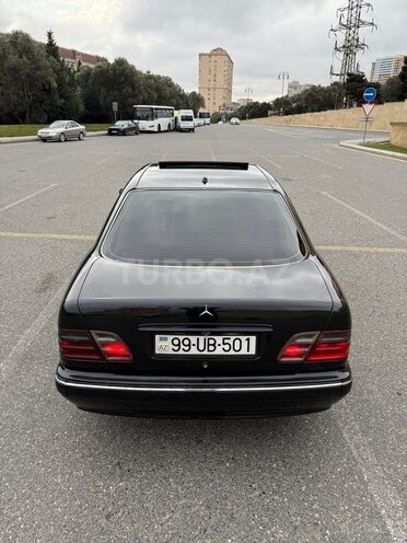 Mercedes E 220 2000, 485,600 km - 2.2 l - Bakı