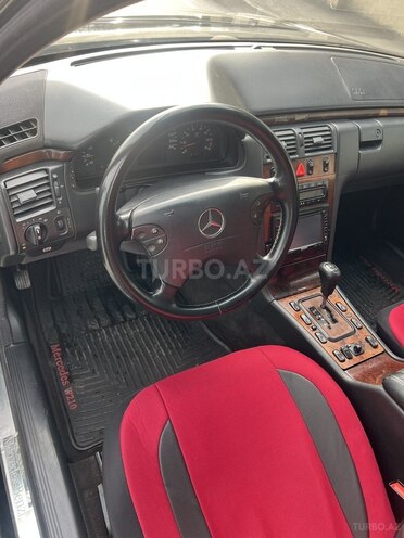 Mercedes E 240 2001, 352,000 km - 2.4 l - Bakı