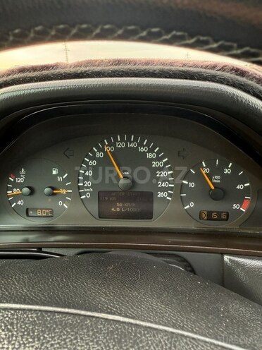 Mercedes E 220 2000, 485,600 km - 2.2 l - Bakı