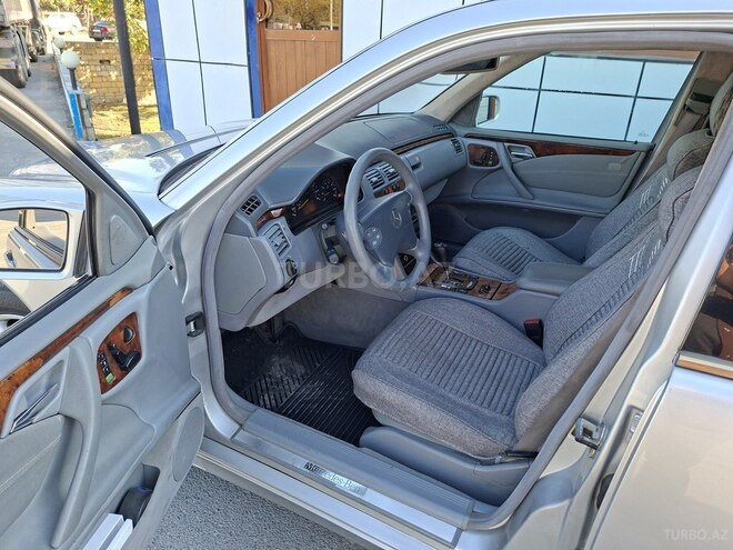 Mercedes E 320 1999, 350,000 km - 3.2 l - Şəki