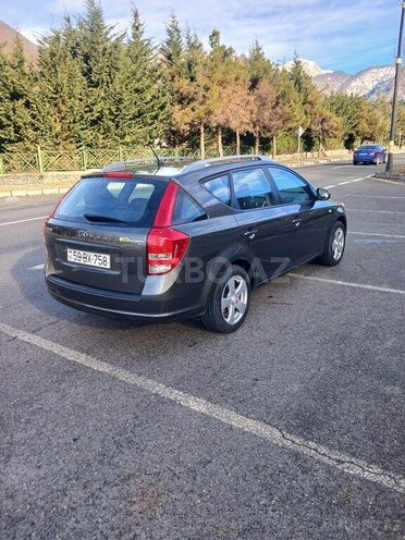 Kia  2009, 255,500 km - 1.4 l - Qəbələ