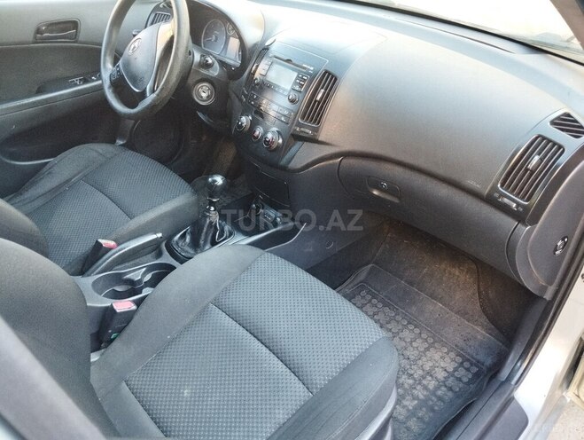 Hyundai i30 2010, 337,845 km - 1.6 l - Bakı