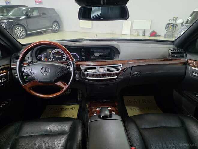 Mercedes S 500 4MATIC-23