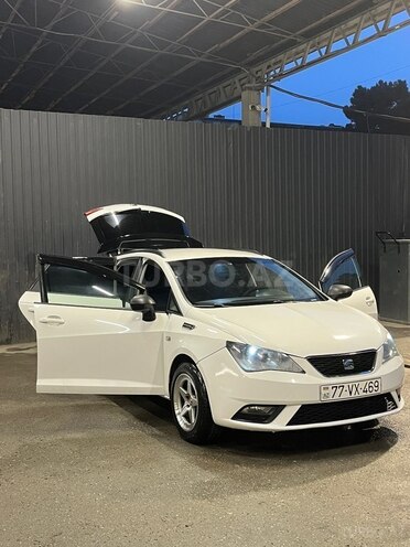 SEAT Ibiza-1