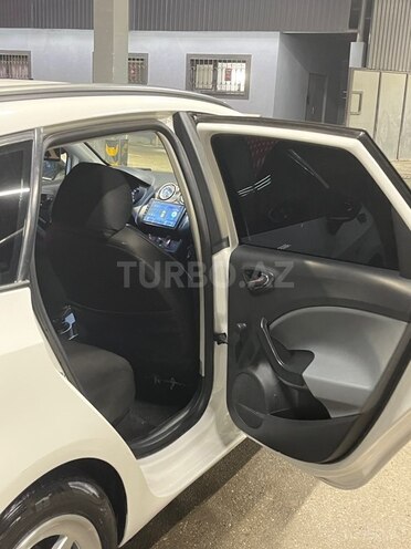 SEAT Ibiza-12