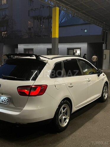 SEAT Ibiza-10
