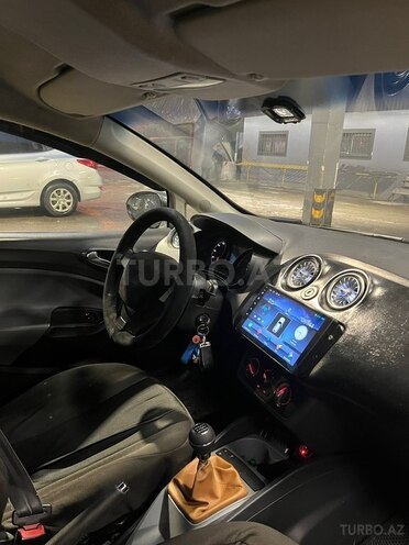 SEAT Ibiza-8