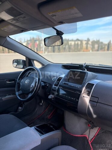 Toyota Prius-7