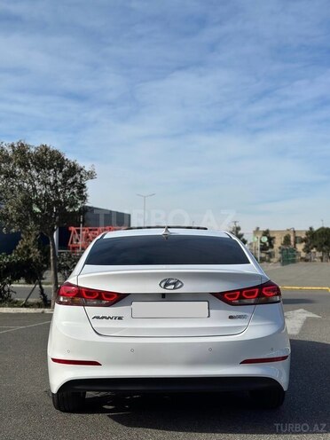 Hyundai Avante 2017, 175,000 km - 1.6 l - Bakı