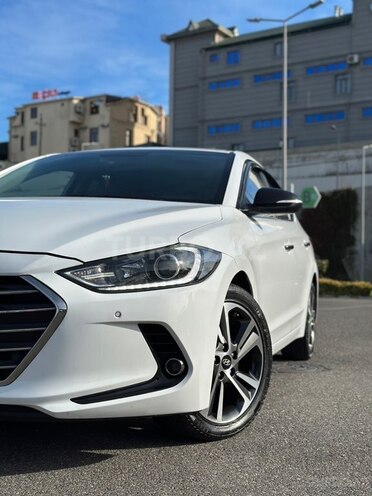 Hyundai Avante 2017, 175,000 km - 1.6 l - Bakı