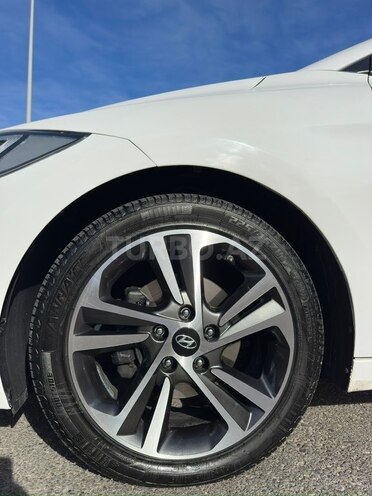 Hyundai Avante 2017, 175,000 km - 1.6 l - Bakı