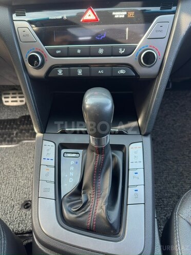 Hyundai Avante 2017, 175,000 km - 1.6 l - Bakı